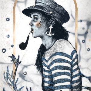 Mujer fumando pipa marine